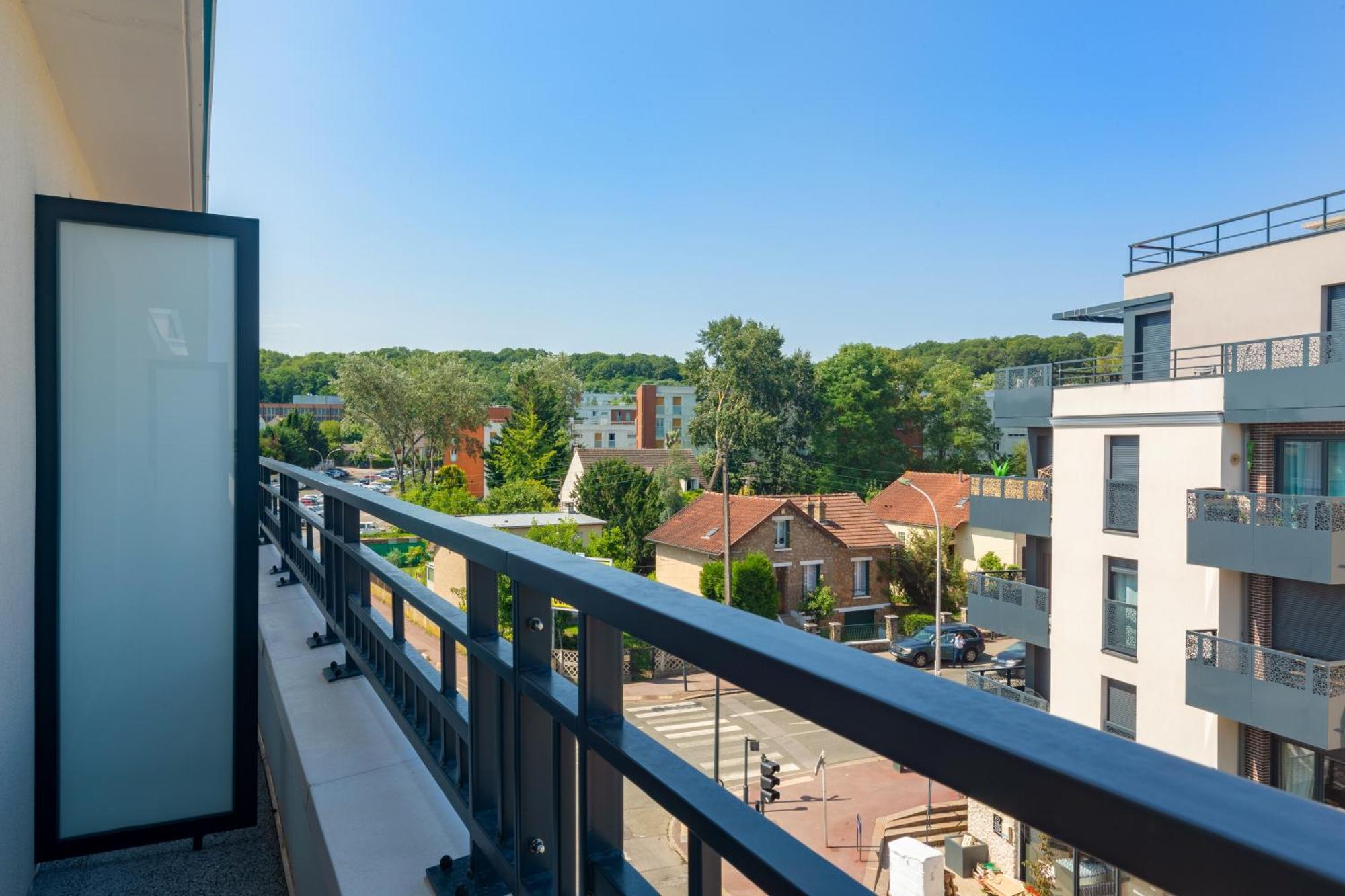 Апартаменты Le Peruvien - Saint-Cyr-L'Ecole - Free Parking Экстерьер фото